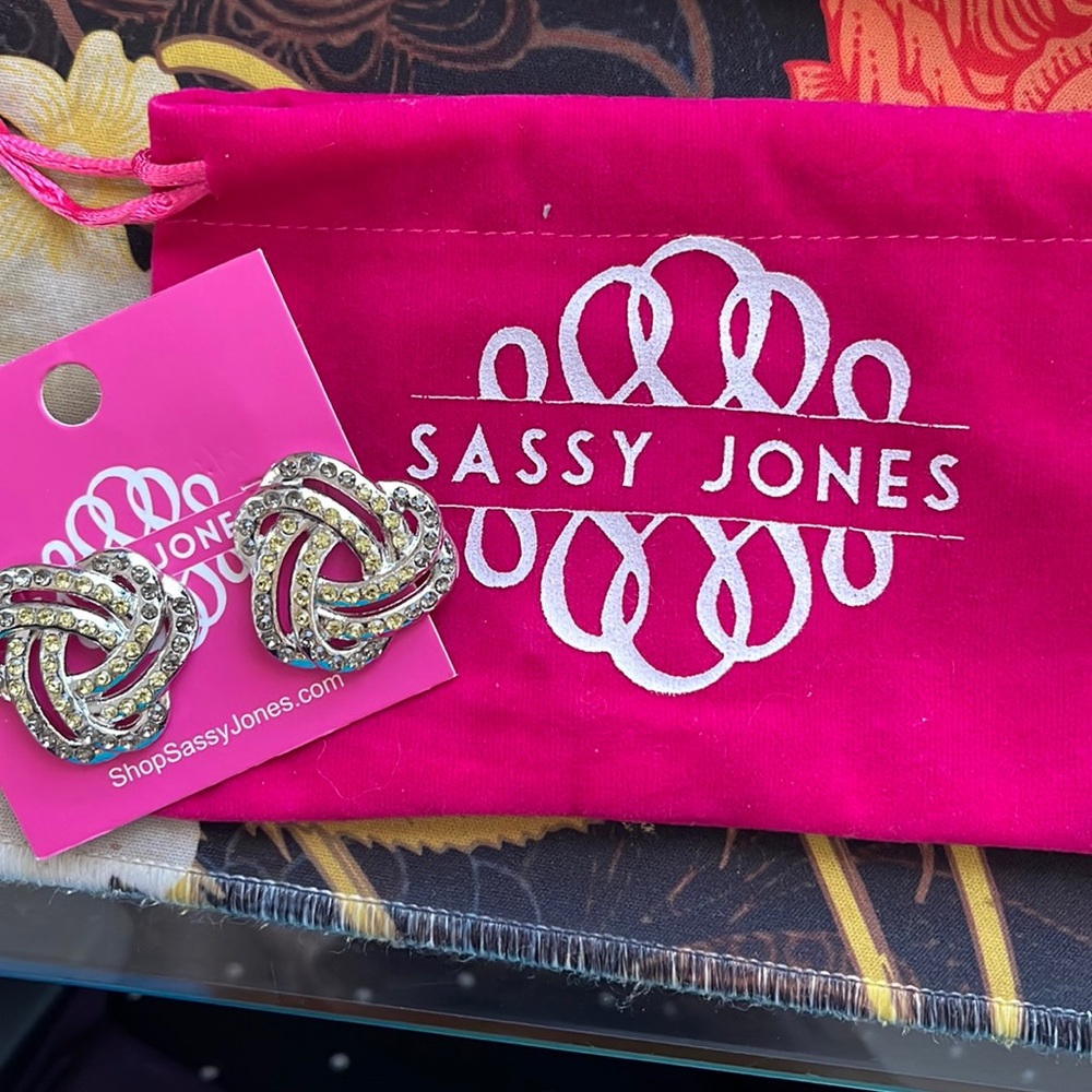 Sassy Jones- Vivienne Studs-Cheetah